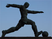 Fußballspieler Fußballer-Statue Friedrich-Ludwig-Jahn-Sportpark